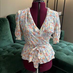 Old Navy Floral Wrap Top | Size M